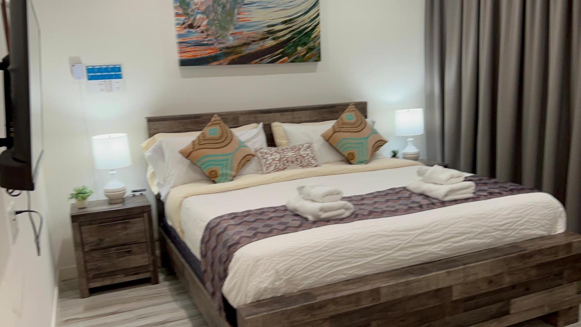 The Cove - Condo Hotel - Palm Beach Strip Room photo