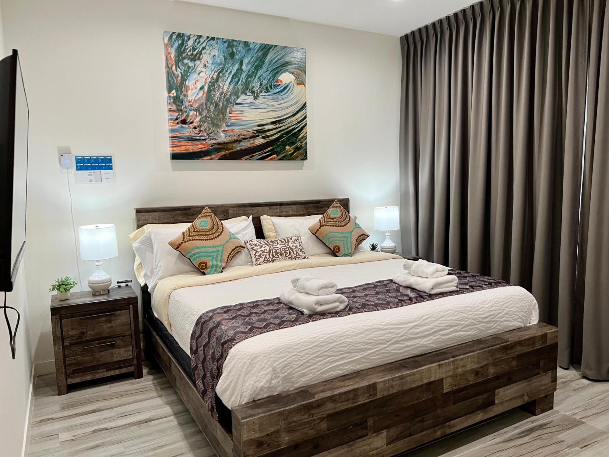 The Cove - Condo Hotel - Palm Beach Strip Room photo